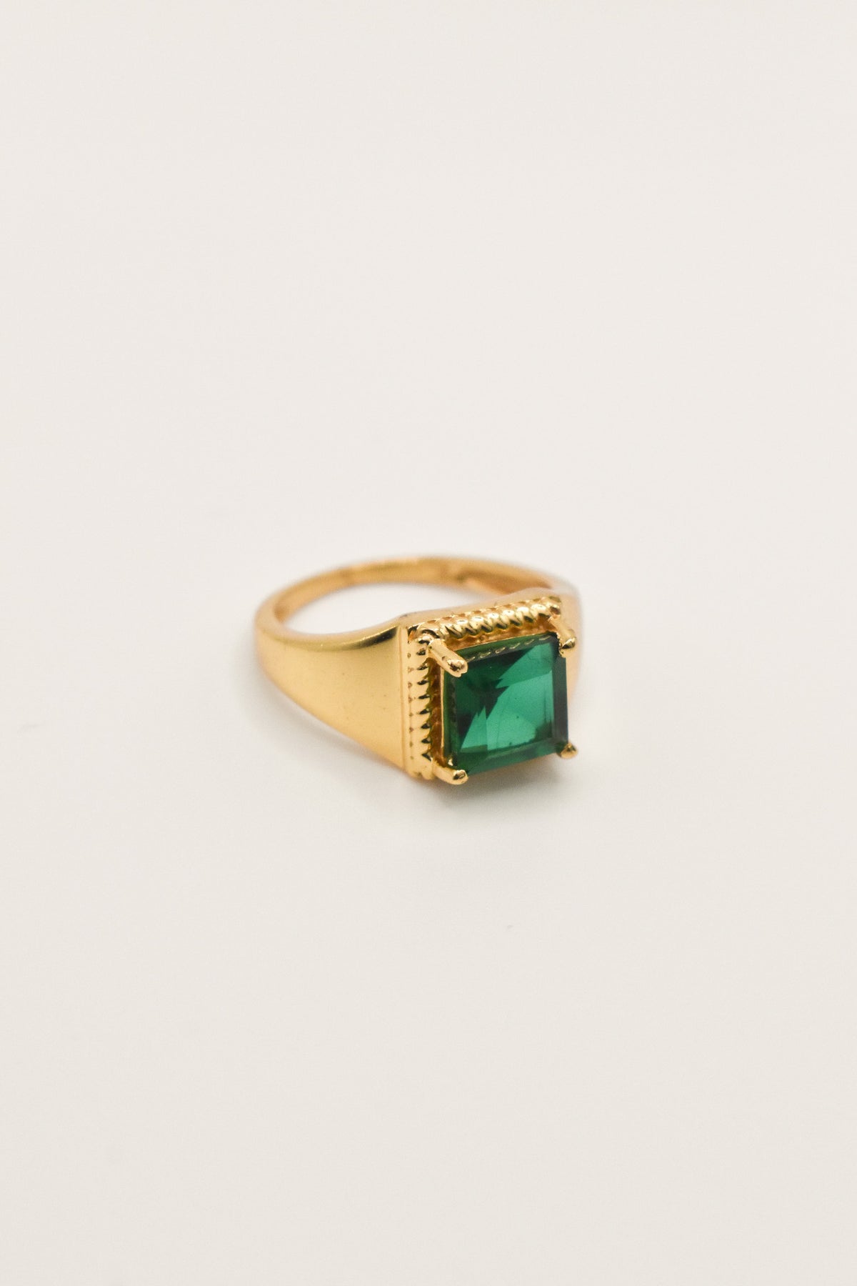Ophealia Ring - Emerald